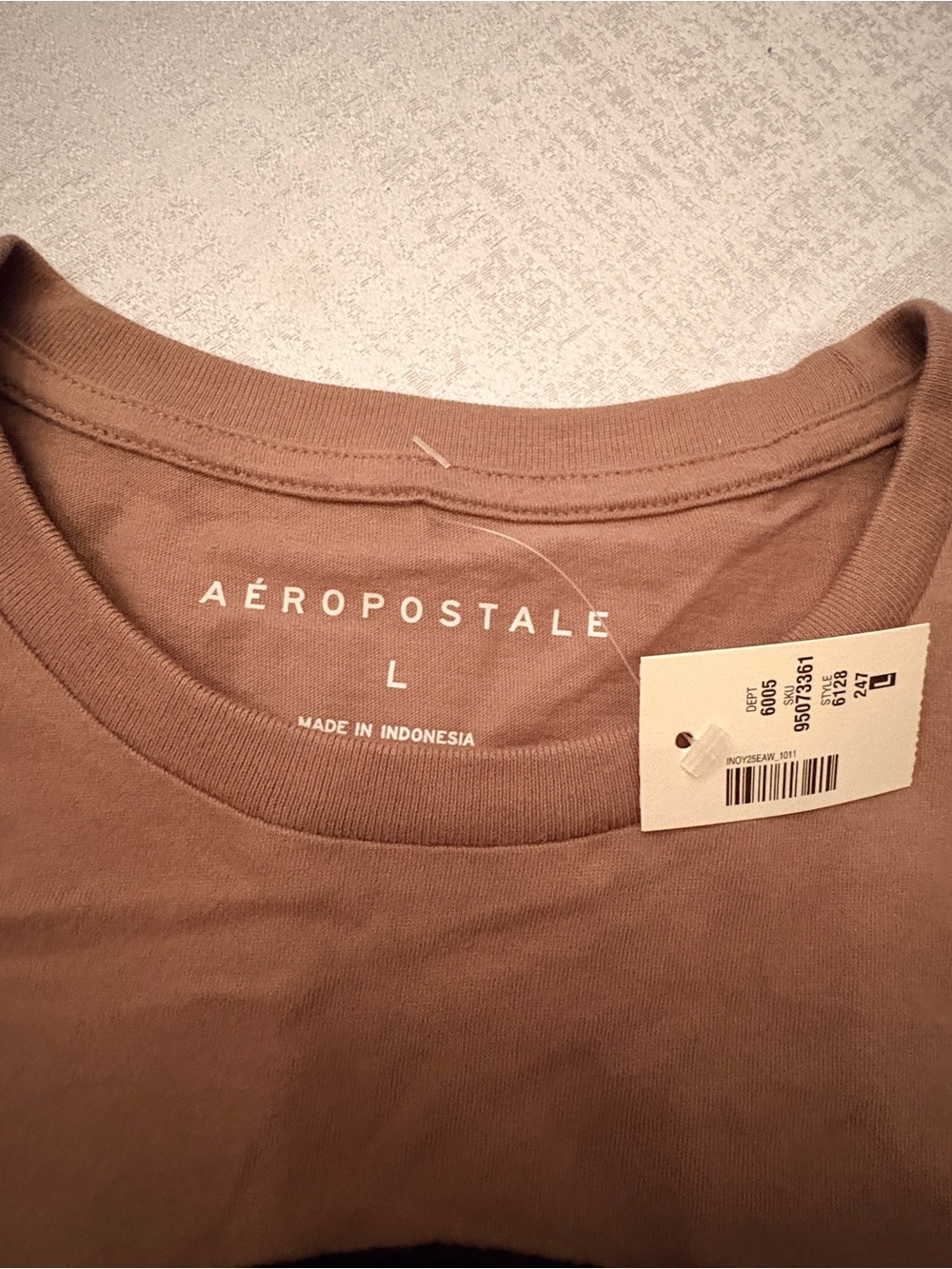 Aeropostale Men's Mauve Brown Crewneck Tee - L